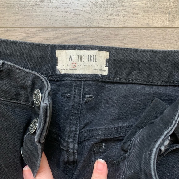 We The Free high rise button fly cropped flare Jeans size 26 - Picture 2 of 4